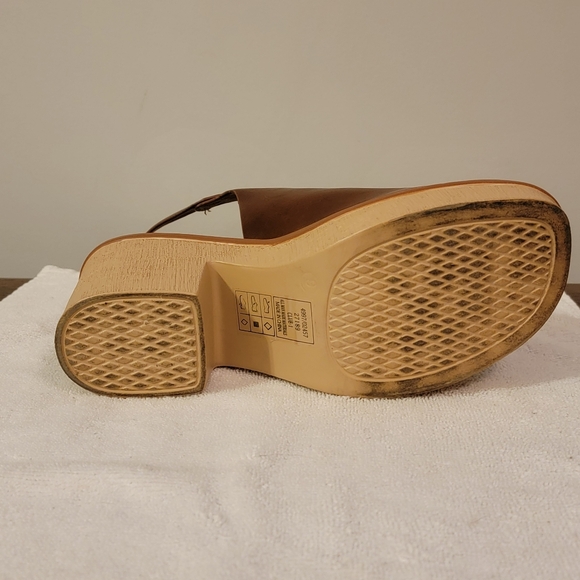 Pierre Dumas Sling Back Wedge Platform Sz 9 Brown Leather - Picture 12 of 12